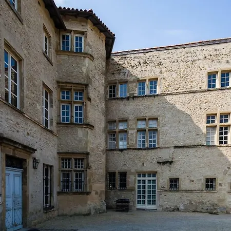 Avec 2 *